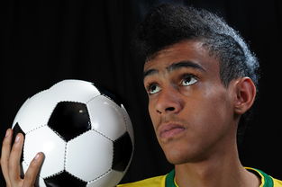 爱游戏中国官方登录入口网站-法甲球队融合心理干预提升球员抗压能力研究