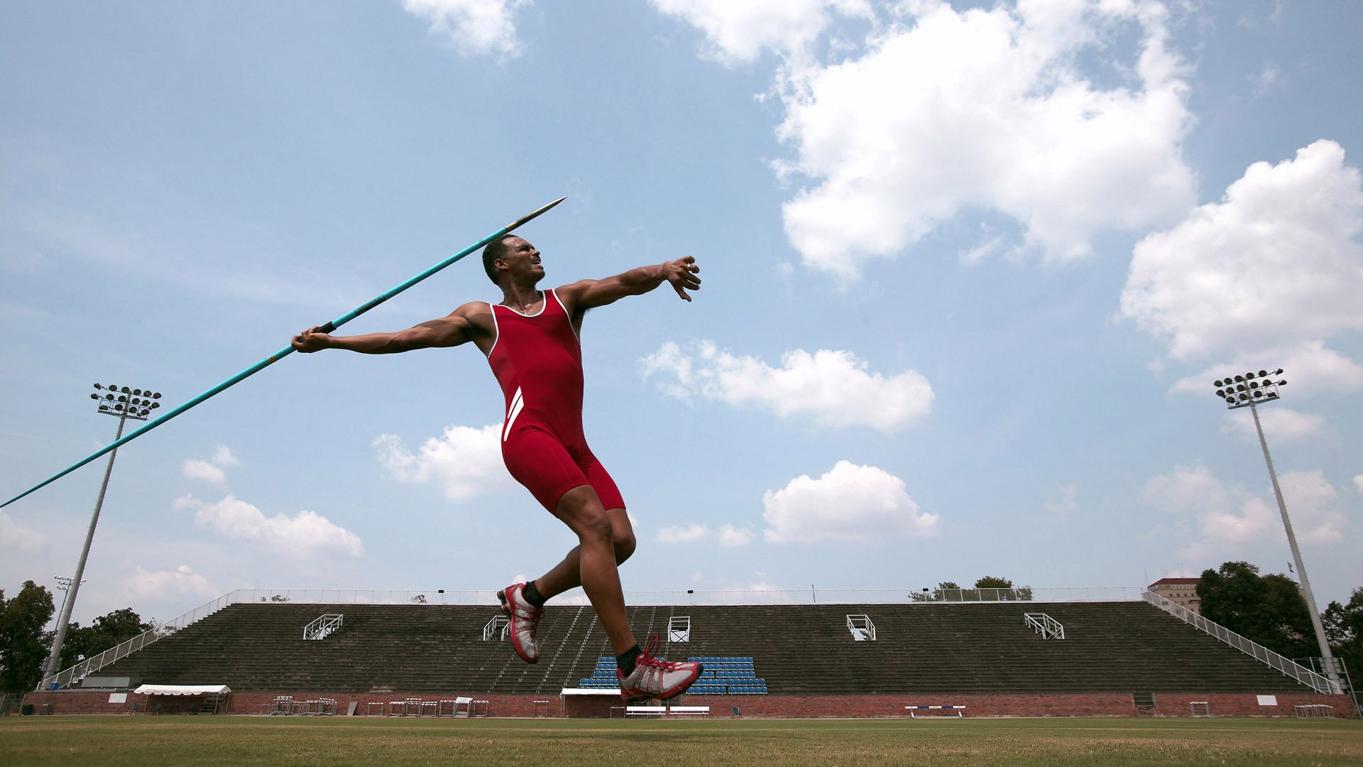 _场边趣味互动：粉丝现场投篮、签名热潮_，投篮比赛好听的名字